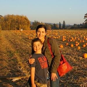 Meet your Posher, Cynthia